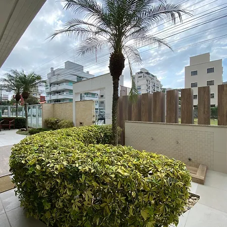 Apartamento a 150m da praia de Bombas-3